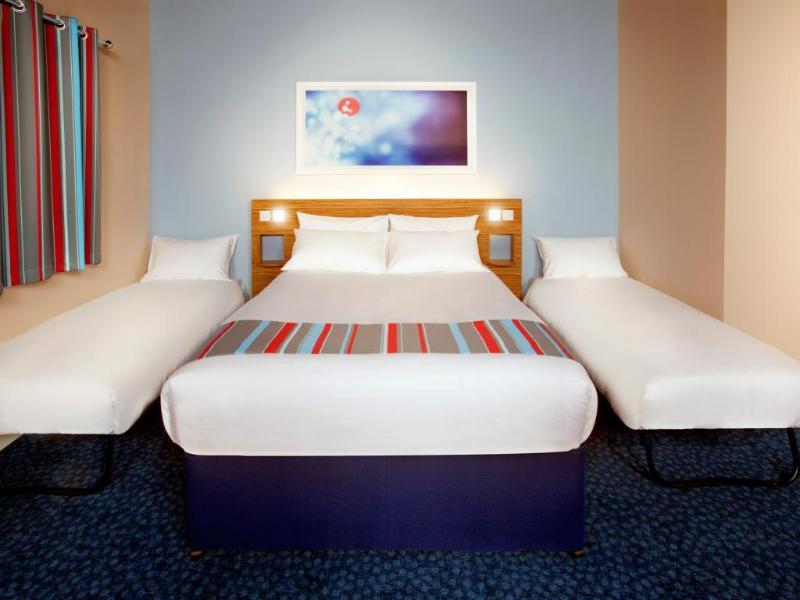 Travelodge High Wycombe Central Экстерьер фото